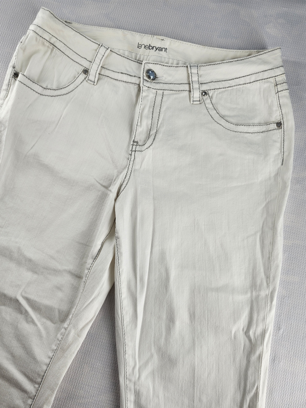 Lane Bryant Size 16 White Stretch Denim Bling Mid-Rise Capri Pusher New With Tag